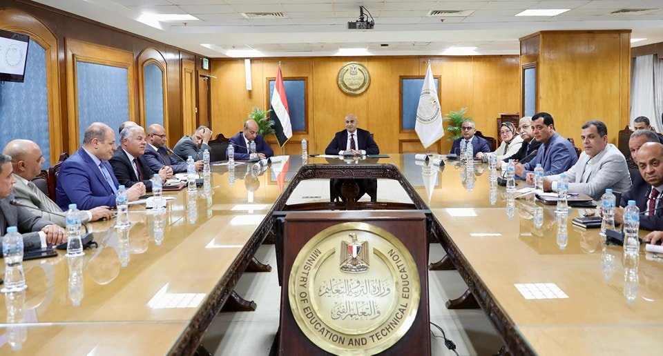 وزير التعليم يصدر 5 قرارات جديدة