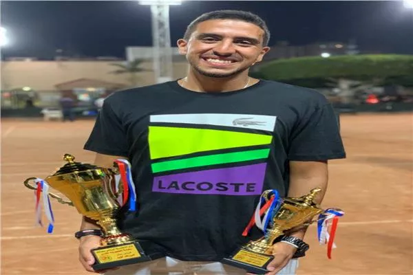 أدهم صالح