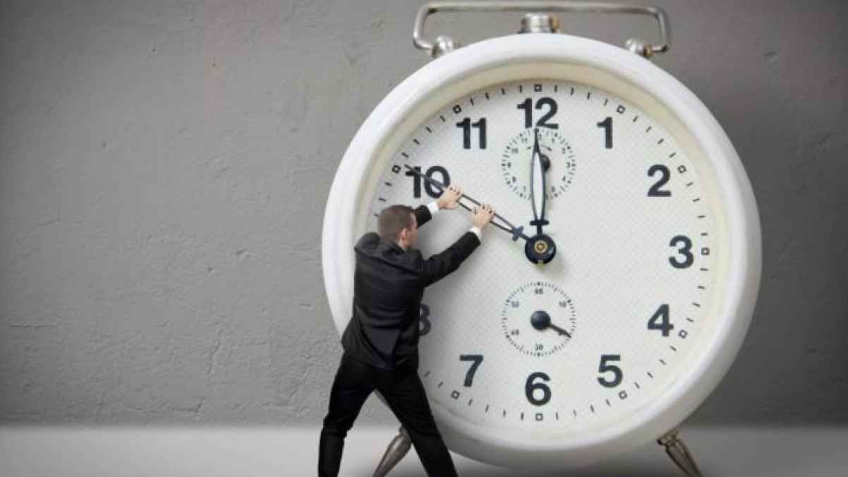 احذر غرامة الـ7%.. يومان فقط لتجنب إجراءات «الكهرباء» على العدادات القديمة